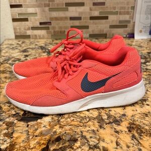 Nike Crimson and Black Running Shoes